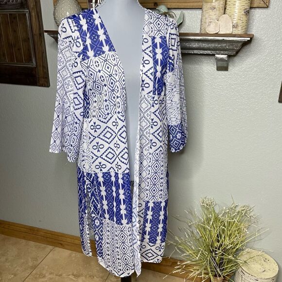 White Blue Geometric Kimono Coverup OS - Picture 10 of 11